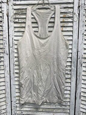 Women's White Lululemon Swiftly Tech Razorback Tank Top Size 6